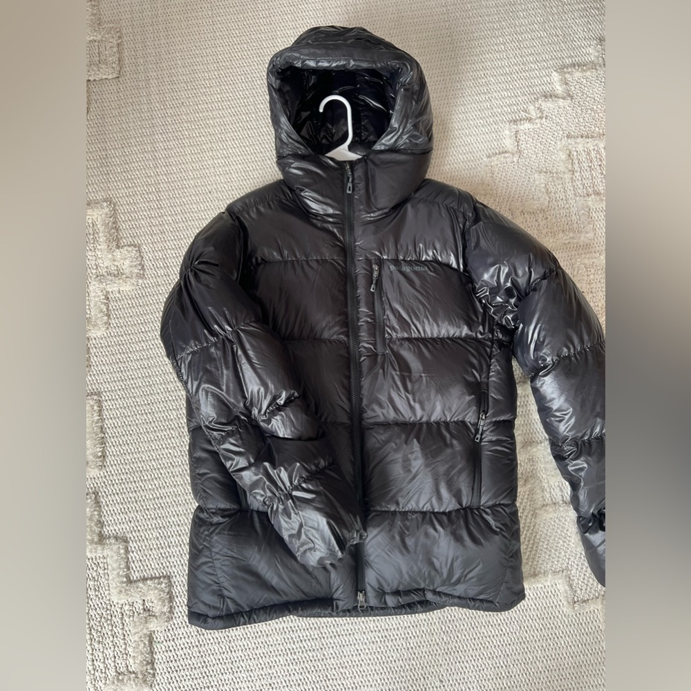 Patagonia 800 Down Fill Men’s Medium Jacket